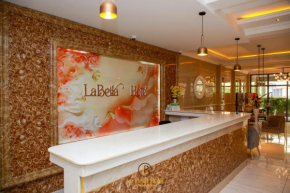 LA BEILA HOTEL MERU